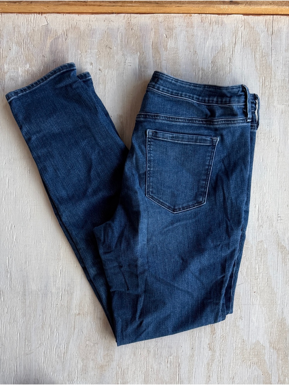 Athleta Women’s 10T Straight Leg Jeans in Dark Blue Denim